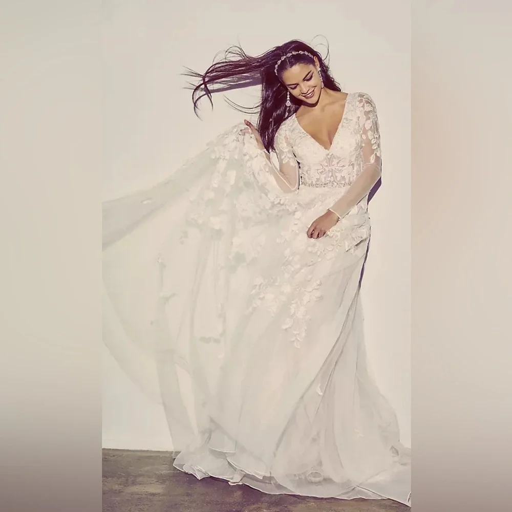 Ivory Wedding Dress by Galina Signature - Picture 3 of 17